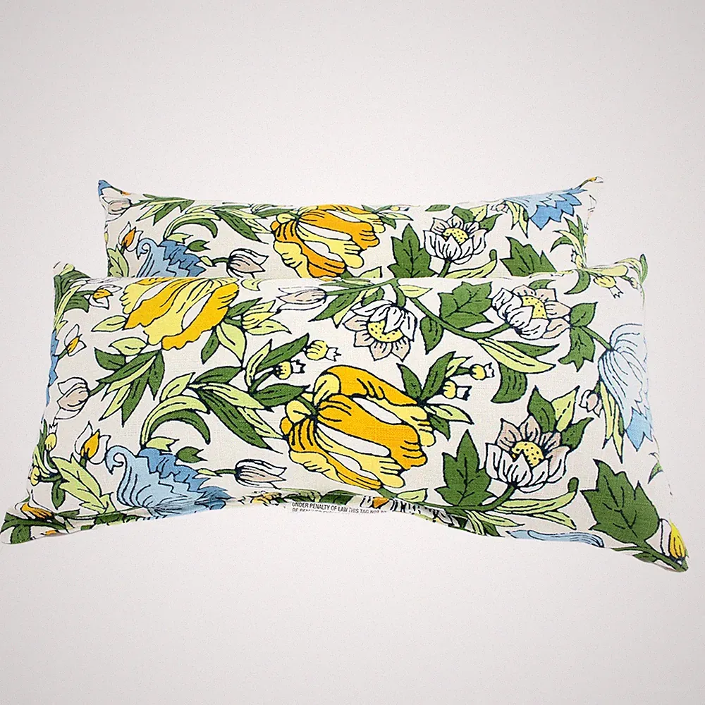 Set of 2 Vintage Floral 100%Polyester Outdoor Rectangle Lumbar Pillows 10" x 19"